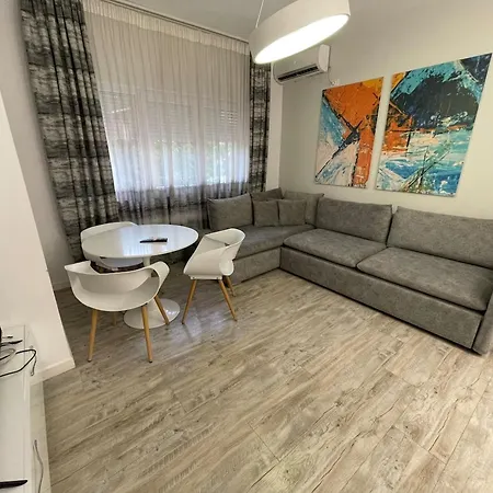 Boutique 3 - Cozy 1-bedroom Διαμέρισμα Τίρανα