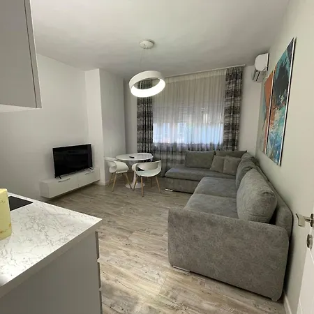 Boutique 3 - Cozy 1-bedroom Appartement Tirana